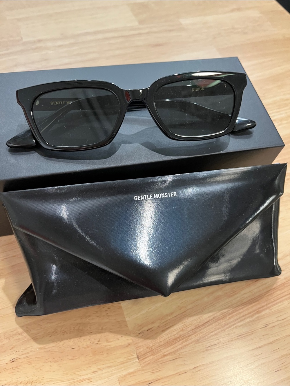 GENTLE MONSTER Black Gloss Rectangular Sunglasses